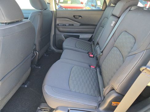 New 2026 Nissan Pathfinder SV image 12