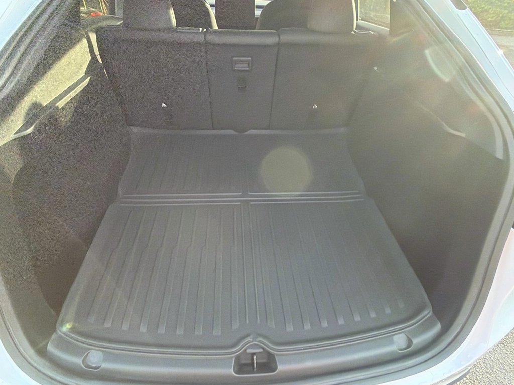 Used 2025 Tesla Model Y Long Range RWD image 28