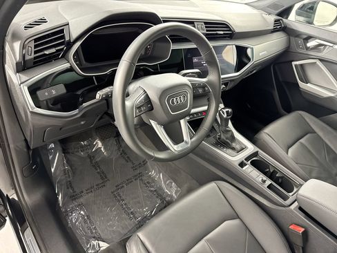Used 2025 Audi Q3 2.0T Premium w/ Convenience Package AWD/4WD image 23