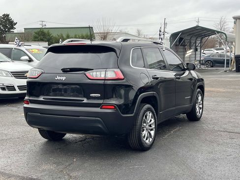 Used 2019 Jeep Cherokee Latitude Plus image 4
