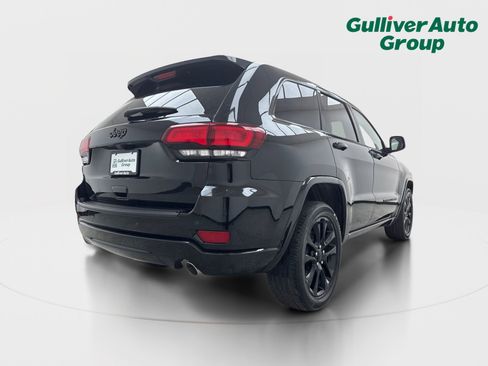 Used 2022 Jeep Grand Cherokee Laredo X RWD image 8