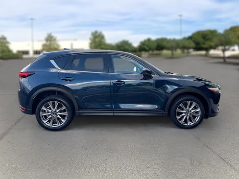 Used 2019 MAZDA CX-5 Grand Touring image 9