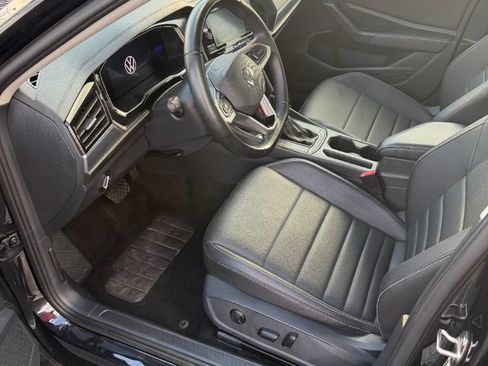 Used 2024 Volkswagen Jetta SE FWD image 20