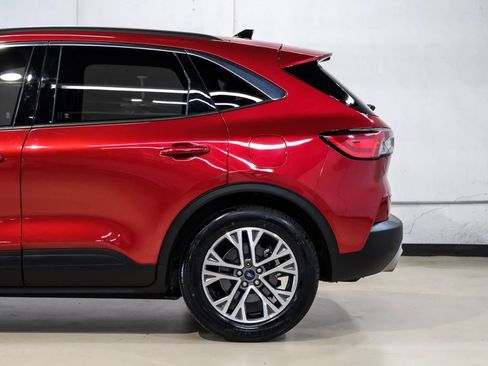 Used 2020 Ford Escape SEL image 13