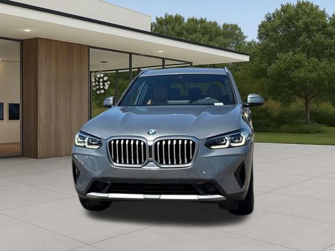Used 2024 BMW X3 xDrive30i w/ Premium Package AWD/4WD image 3