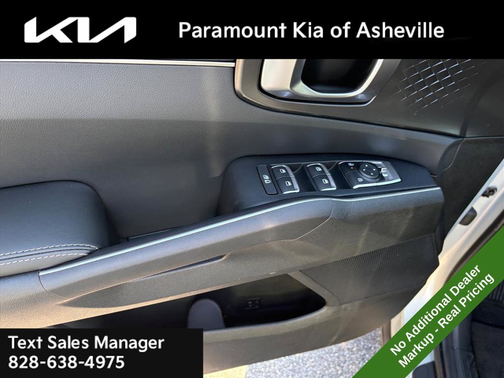 New 2026 Kia Sorento LX FWD image 22