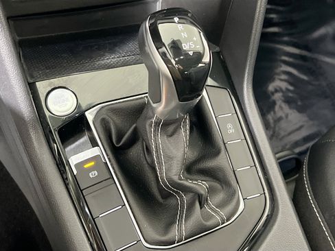 Used 2023 Volkswagen Taos SE image 16