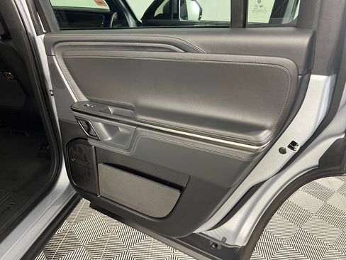 Used 2024 Rivian R1S Adventure image 30