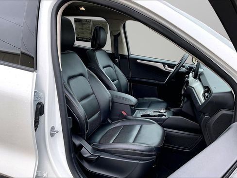 Used 2020 Ford Escape SE Sport image 7