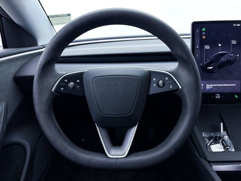 Used 2025 Tesla Model 3 Long Range image 26