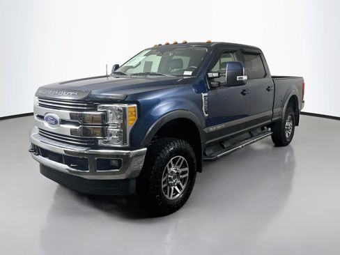 Used 2017 Ford F350 Lariat w/ Lariat Ultimate Package AWD/4WD image 4