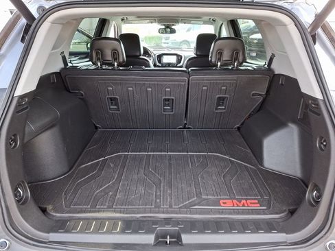 Used 2020 GMC Terrain SLT w/ Preferred Package image 31