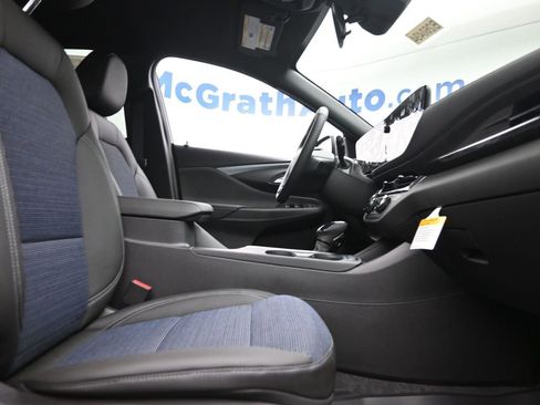 New 2026 Buick Envista Sport Touring w/ Convenience I Package FWD image 9