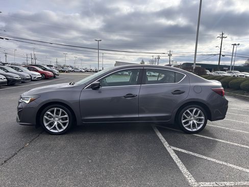 Used 2019 Acura ILX image 4