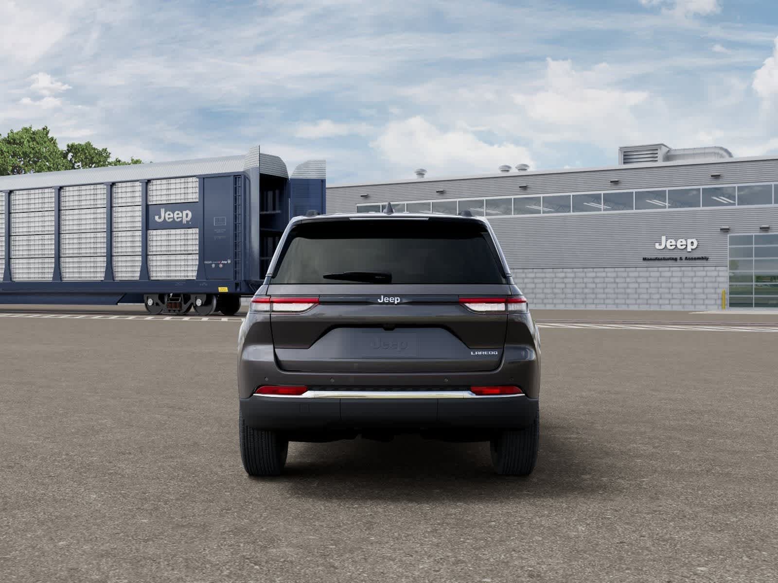 New 2026 Jeep Grand Cherokee Laredo w/ Trailer Tow Package RWD image 7