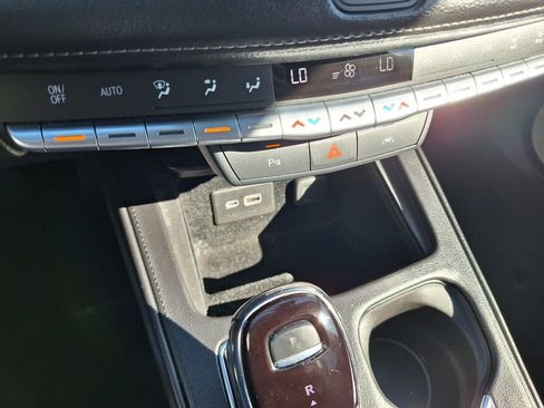 Used 2023 Cadillac XT4 Premium Luxury image 14