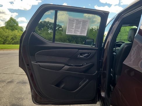 Used 2023 Chevrolet Traverse High Country w/ LPO, Floor Liner Package AWD/4WD image 36
