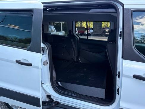 Used 2017 Ford Transit Connect XL FWD image 25