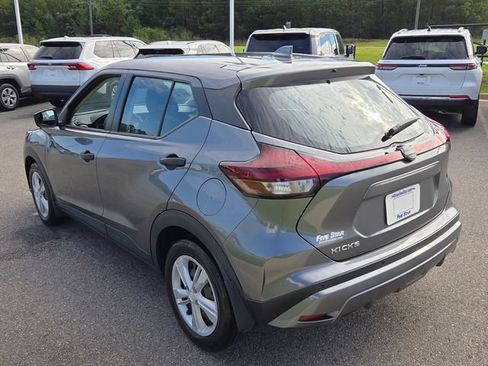Used 2023 Nissan Kicks S FWD image 10