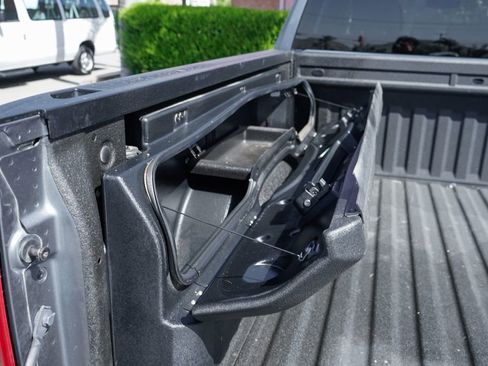 Used 2021 Chevrolet Silverado 1500 Custom image 9