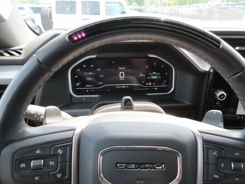 Certified 2024 GMC Sierra 1500 Denali AWD/4WD image 35