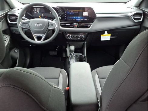 New 2026 Chevrolet TrailBlazer LT w/ Convenience Package FWD image 7