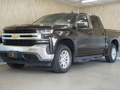 Used 2020 Chevrolet Silverado 1500 LT w/ LT Value Package image 4