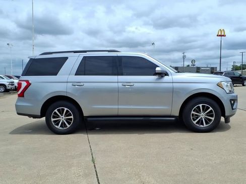 Used 2020 Ford Expedition XLT RWD image 4