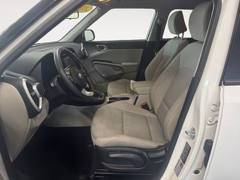 Used 2020 Kia Soul S FWD image 7