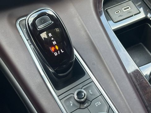 Used 2023 Cadillac Escalade ESV Sport Platinum AWD/4WD image 23