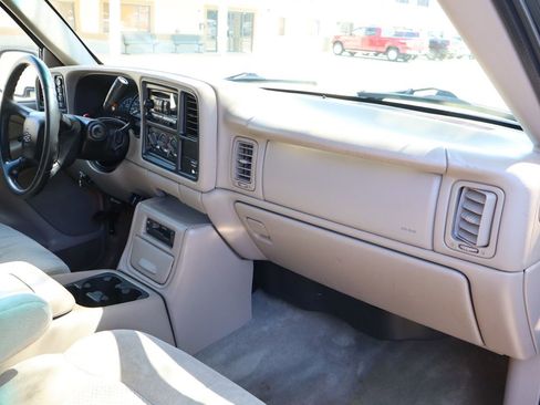 Used 2002 Chevrolet Silverado 1500 LS w/ Heavy Duty Suspension Pkg image 17