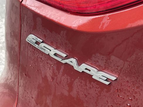 Used 2014 Ford Escape Titanium w/ Equipment Group 401A AWD/4WD image 7