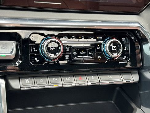 New 2026 GMC Sierra 2500 Denali Ultimate AWD/4WD image 19