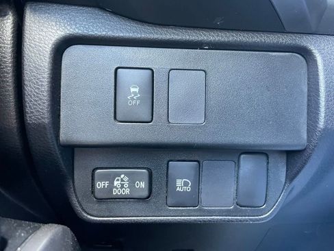 Used 2023 Toyota Tacoma SR5 AWD/4WD image 35