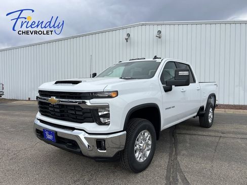 New 2026 Chevrolet Silverado 3500 LT image 1