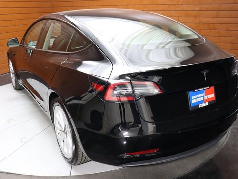 Used 2023 Tesla Model 3 Standard Range image 11