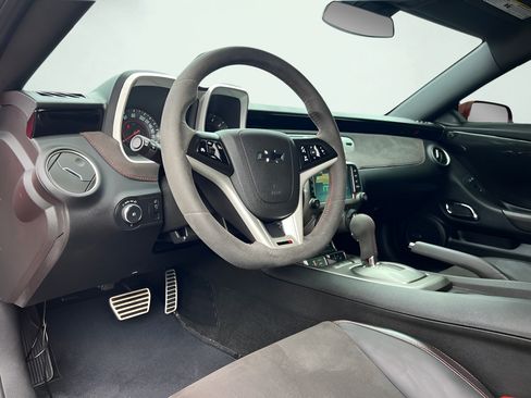 Used 2014 Chevrolet Camaro ZL1 RWD image 28