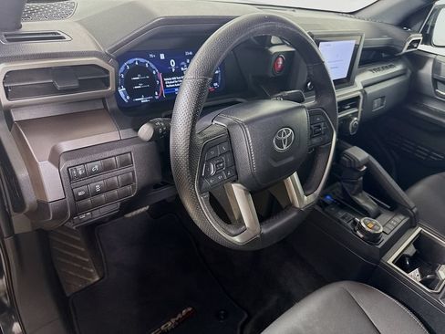 Certified 2024 Toyota Tacoma TRD Off-Road AWD/4WD image 9