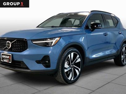 Used 2023 Volvo XC40 B5 Ultimate w/ Protection Package Premier