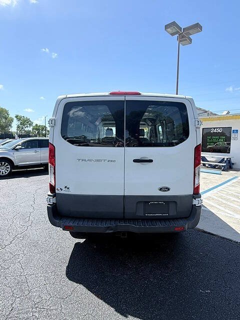 Used 2015 Ford Transit 250 130 Low Roof w/ Exterior Upgrade Package RWD image 6