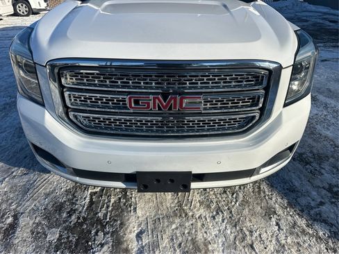 Used 2018 GMC Yukon XL SLT w/ Open Road Package image 14