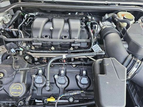 Used 2017 Ford Taurus Limited FWD image 21