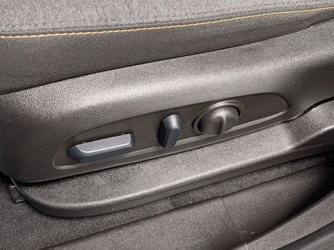 Certified 2023 Chevrolet Equinox LT FWD image 11