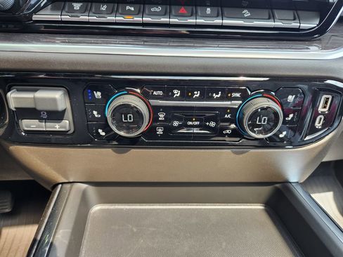 New 2025 Chevrolet Silverado 3500 LTZ w/ LTZ Plus Package AWD/4WD image 27