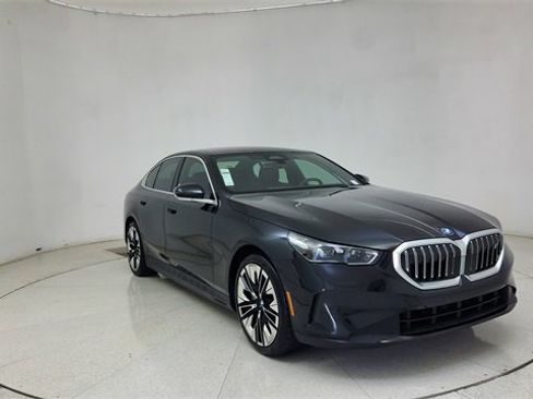 Used 2024 BMW i5 eDrive40i w/ Premium Package image 63