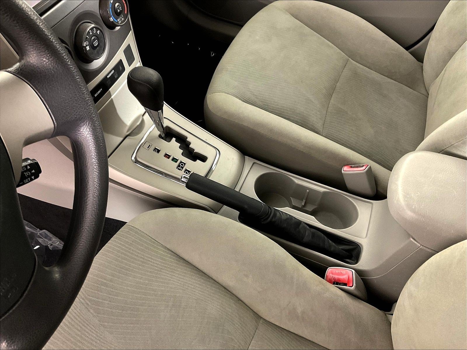 Used 2013 Toyota Corolla LE FWD image 15
