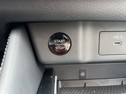 New 2026 Nissan Rogue Platinum image 33