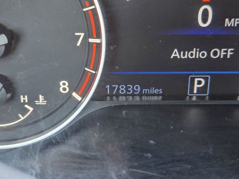 Used 2024 Nissan Altima 2.5 SR w/ SR Premium Package image 11