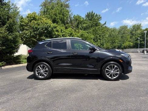 Used 2023 Buick Encore GX Select w/ Sport Touring Package FWD image 9