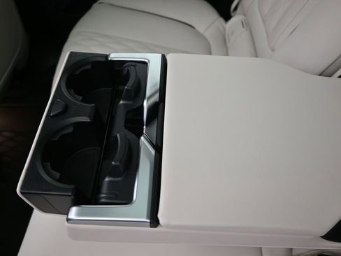 New 2026 BMW X7 M60i image 18